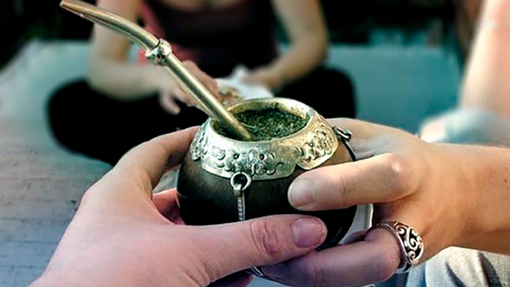 Día Nacional del Mate: cada argentino consume en promedio seis kilos de yerba por año